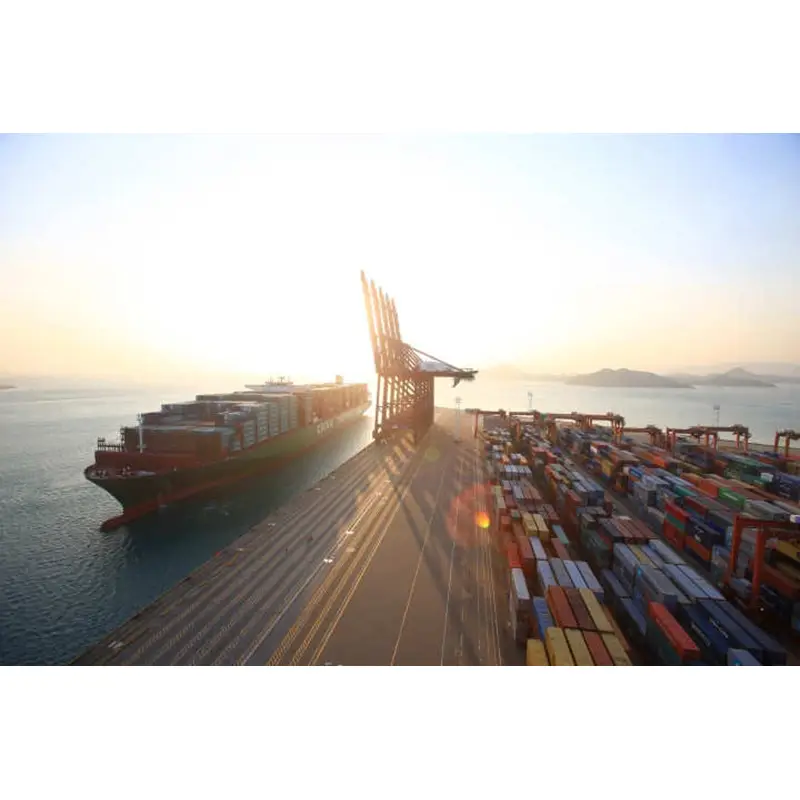 ¿Cómo puede el transporte marítimo mejorar la eficiencia de la cadena de suministro industrial global?